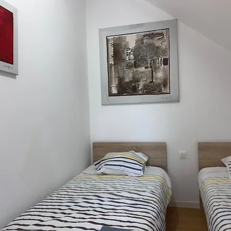 Nuit Des étoiles Avec Piscine Et Communs * Sarreguemines