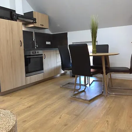 Nuit Des étoiles Avec Piscine Et Communs Appartement *