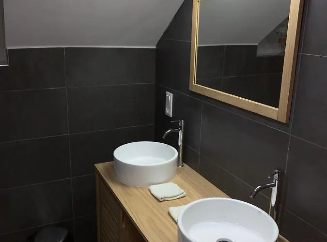 Апартаменты Nuit Des Etoiles Avec Piscine Et Communs Саргемин