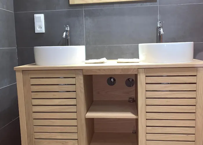 Апартаменты Nuit Des Etoiles Avec Piscine Et Communs *